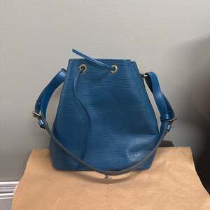 Louis Vuitton Epi Leather Petit Noe Bucket Bag M44105